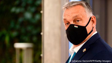Унгарският премиер Орбан е много обигран политик Сега е намислил