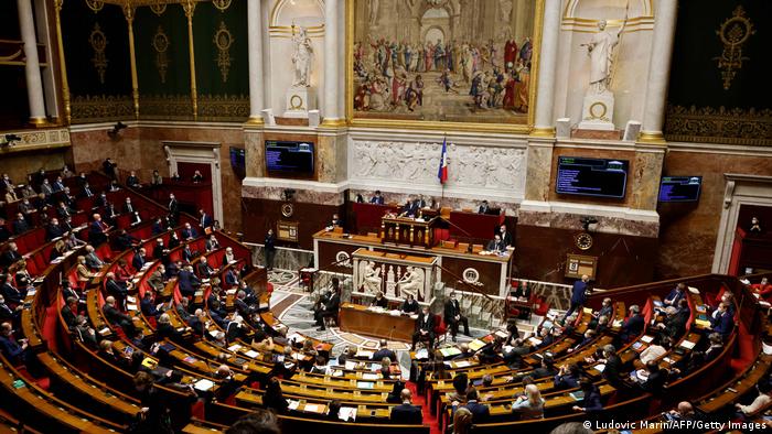 Imagen de la sesión parlamentaria del 9 de febrero en la Asamblea Nacional francesa.