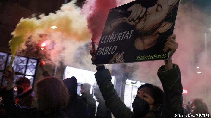 Spanien | Ausschreitungen in Barcelona | Verhaftung Rapper Pablo Hasel
