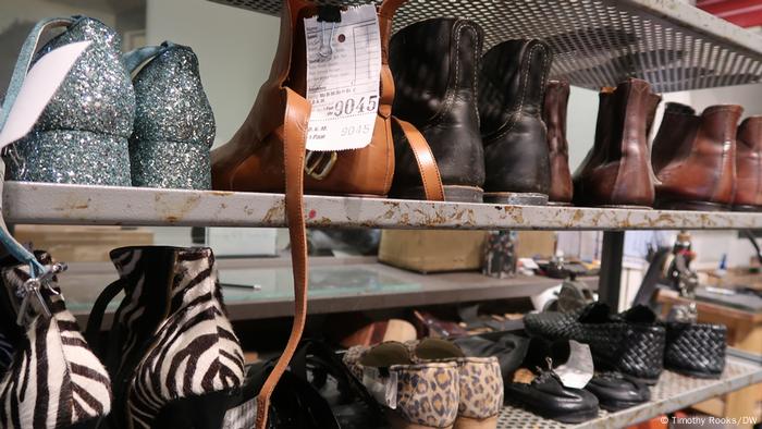 Slow Government Support Pushes German Retailers To The Edge Business Economy And Finance News From A German Perspective Dw 19 02 2021