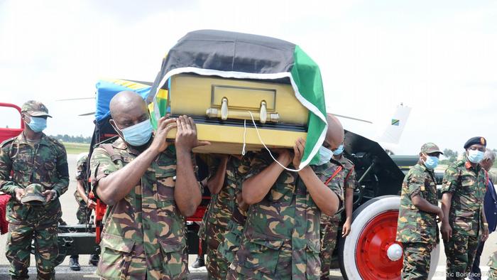Tansania Dar es Salaam | Beerdigung von Maalim Seif Sharif Hamad Tansania Dar es Salaam | Beerdigung von Maalim Seif Sharif Hamad