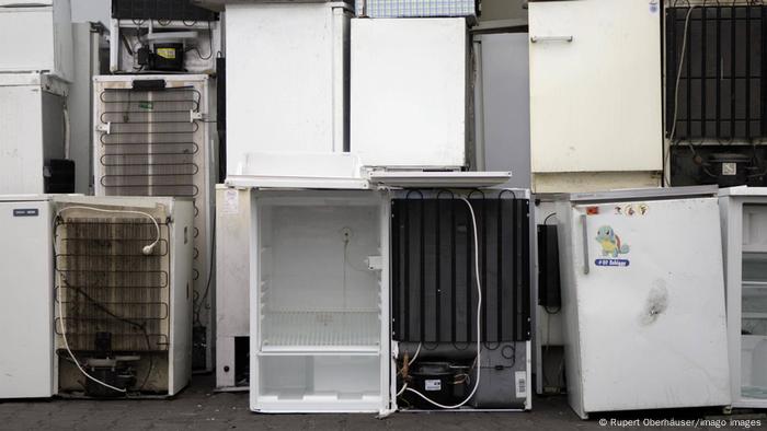Elektroschrott | Alte Kühlschränke