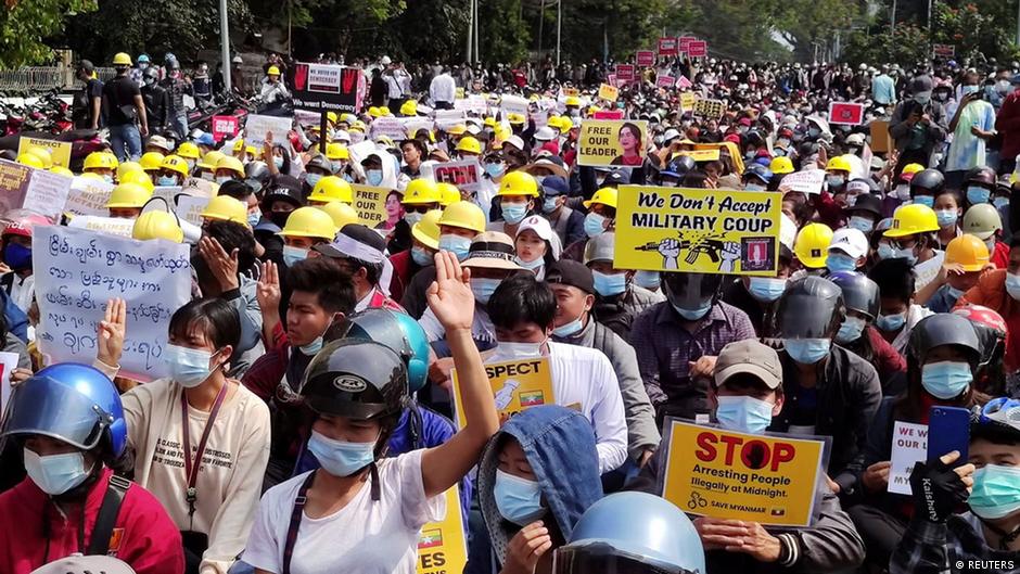 Myanmar authorities threaten more arrests | News | DW - Vimarsana News