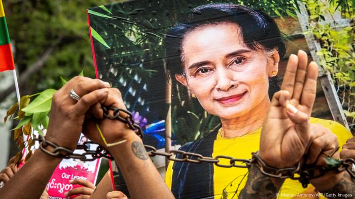 Kiongozi wa serikali ya kiraia nchini Myanmar aliyepinduliwa Aung San Suu Kyi 