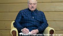 Lukashenko firma decreto para cambiar sucesión del poder