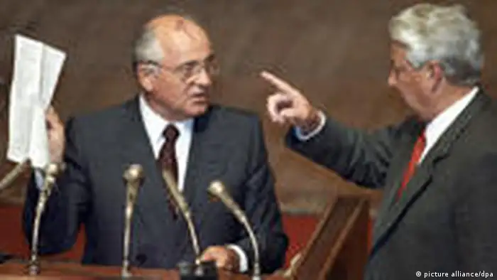 Jelzin fordert Gorbatschow heraus