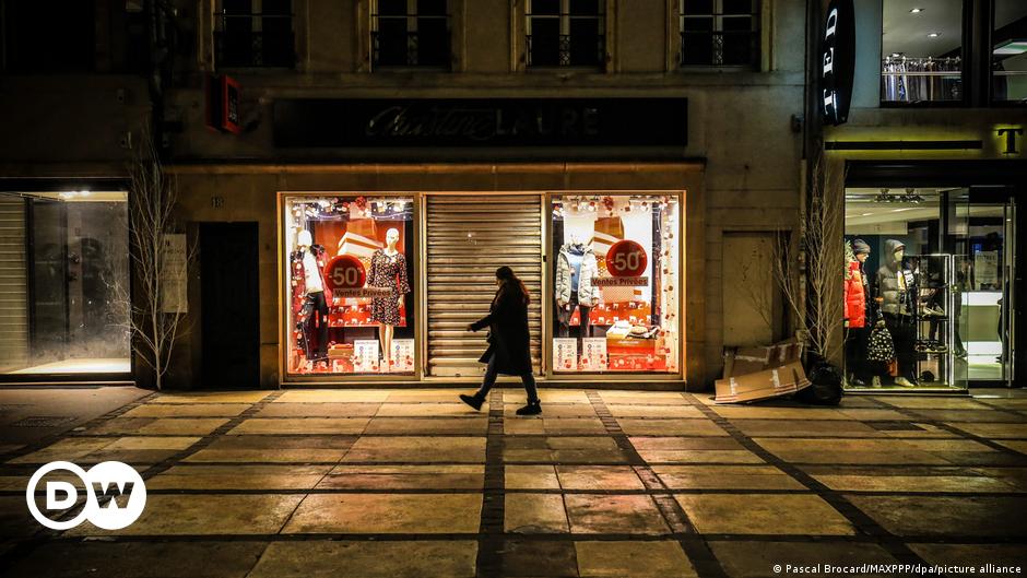 Fact check: How effective is night time?  |  World |  New news and perspectives from around the world |  DW