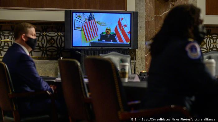 Robert Contee, comandante interino de la policía de Washington, ante el Senado.