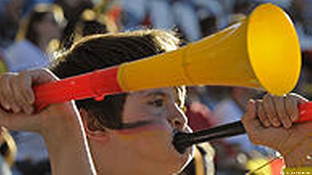 Vuvuzelas? No thanks DW 09/01/2010