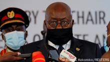 ARCHIV **** FILE PHOTO: Ghanaian President Nana Akufo-Addo, new chairman of the Economic Community of West African States (ECOWAS), speaks to journalists after a consultative meeting in Accra, Ghana September 15, 2020. REUTERS/Francis Kokoroko/File Photo