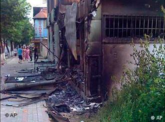 Ausgebranntes Haus in Osch, Kirgisistan (Foro: AP)