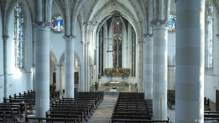 Soll es an Ostern in allen deutschen Gotteshäusern so aussehen wie hier in der Sankt-Nicolai-Kirche in Lippstadt?