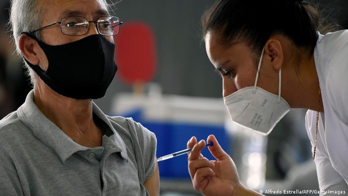 Coronavirus hoy++ México pide a EE.UU. cederle las vacunas de AstraZeneca  en depósito | El Mundo | DW | 16.03.2021
