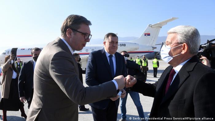 Serbien spendet Covid-19 Impfungen an Bosnien und Herzegowina