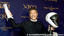 ©Kyodo/MAXPPP - 12/09/2019 ; File photo taken in October 2018 shows Yusaku Maezawa, president of online fashion retailer Zozo Inc., posing for photos at the Foreign Correspondents' Club of Japan in Tokyo. Yahoo Japan Corp. said Sept. 12, 2019, that it will make Zozo a subsidiary in a friendly takeover. Maezawa stepped down from the presidency the same day. (Kyodo) ==Kyodo