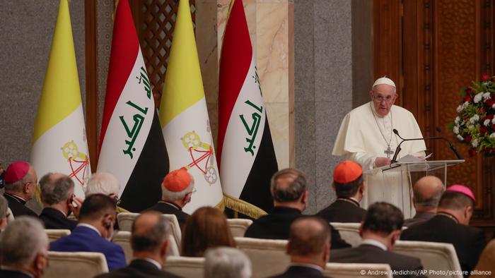 Papa’dan tarihi Irak ziyaretinde çağrı