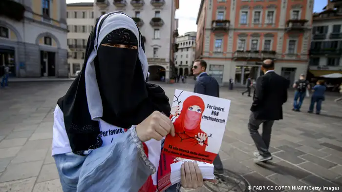 Schweiz Lugano | Frau mit Niqab