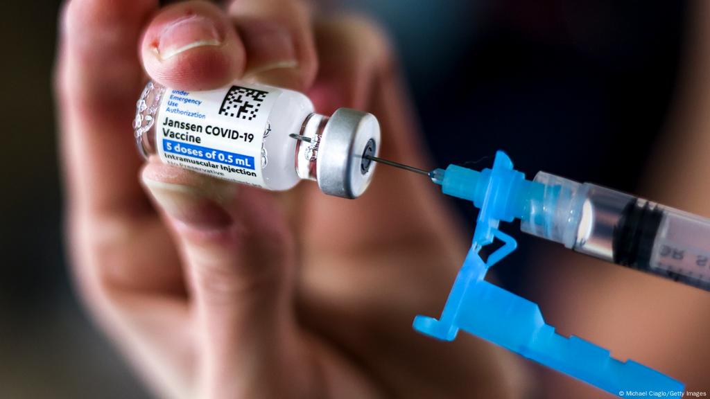 Covid Vaccine Eu Regulators Approve Johnson Johnson Shot News Dw 11 03 2021