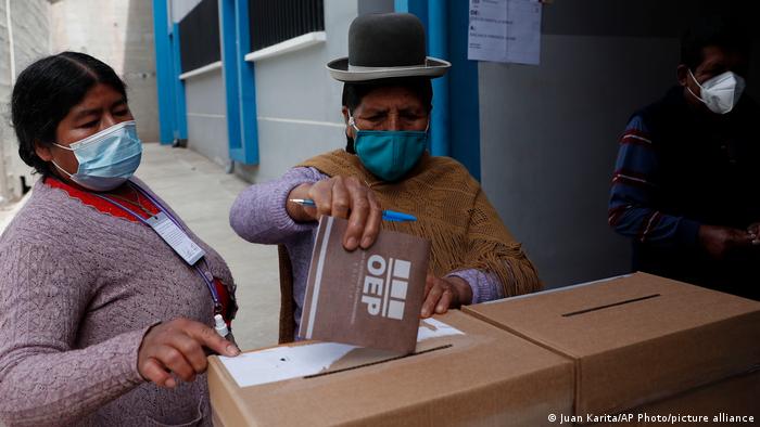 Bolivia: cuatro regiones culminan segunda vuelta electoral | Las noticias y  análisis más importantes en América Latina | DW 