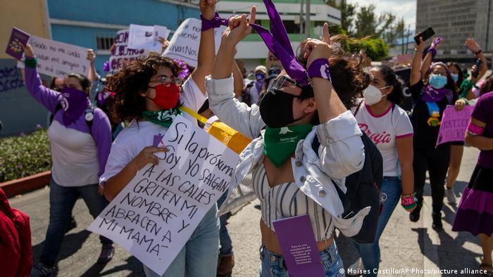 Foto de manifestantes en Guatemala