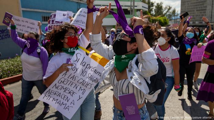 Photo of protesters in Guatemala