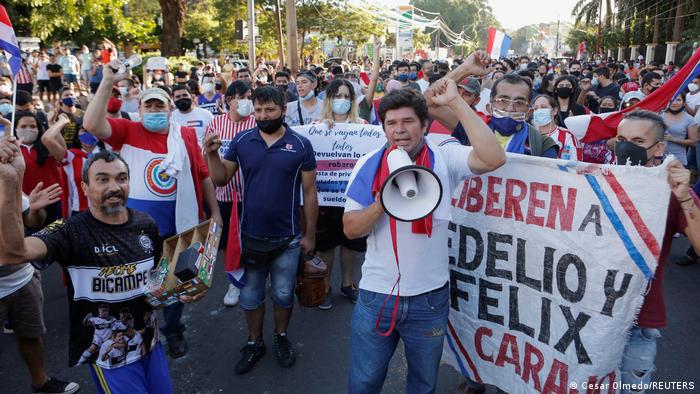 Foto de manifestantes en Paraguay