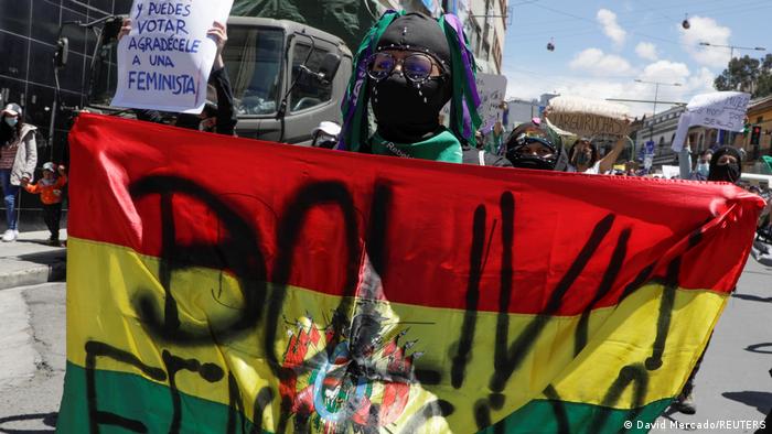 Manifestante en el Día internacional de la Mujer 2021 en Bolivia.