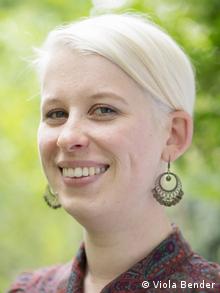 Η Εύα Φυρστ από το πανεπιστήμιο της Βόννης Η Εύα Φυρστ από το πανεπιστήμιο της Βόννης