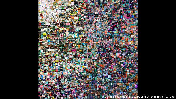 photo of digital artwork EVERYDAYS: THE FIRST 5000 DAYS | Collage von BEEPLE