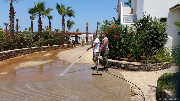 How Is Crete Preparing For The New Tourist Season Dw Travel Dw 19 03 21