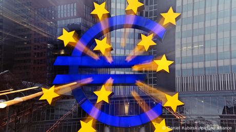 Οι κεντρικές τράπεζες και το παιχνίδι με τα επιτόκια