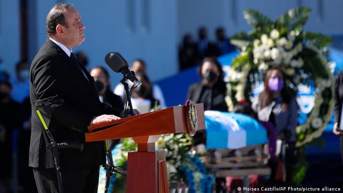 Guatemala lamenta la muerte de 16 migrantes |  Actualmente USA |  D.W.