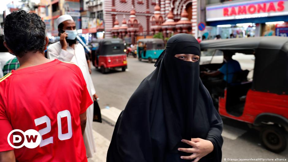 sri-lanka-bans-on-burqas-cremations-and-islamic-schools-spark-fear