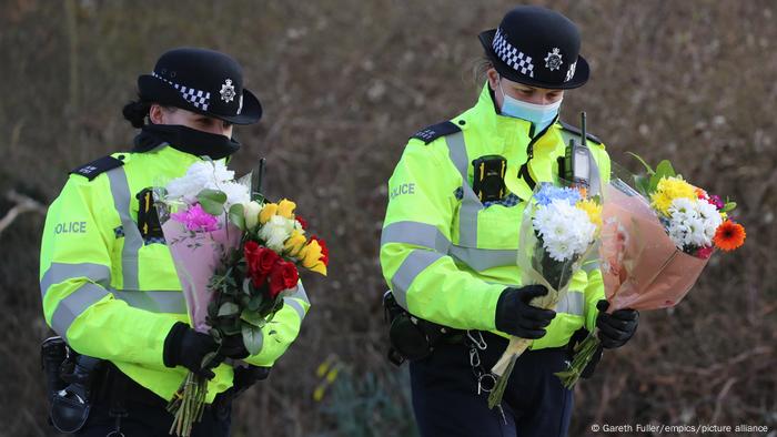 Fall Sarah Everard Polizist Wegen Mordes Angeklagt Aktuell Europa Dw 13 03 2021