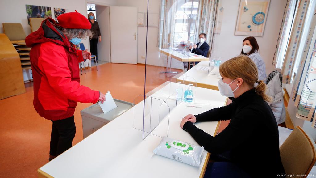 Partido De Merkel Sufre Graves Derrotas En Dos Elecciones Regionales Alemania Dw 14 03 2021