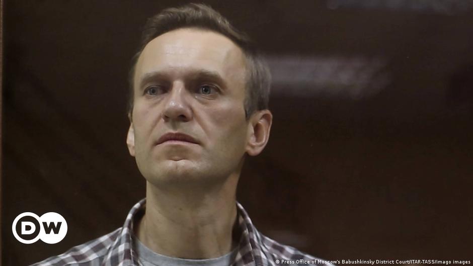 russia-alexei-navalny-declares-hunger-strike-in-jail-dw-31-03-2021