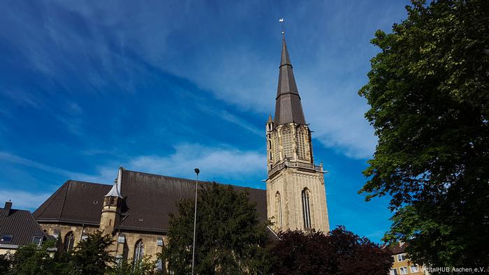 Das Äußere der digitalen Kirche