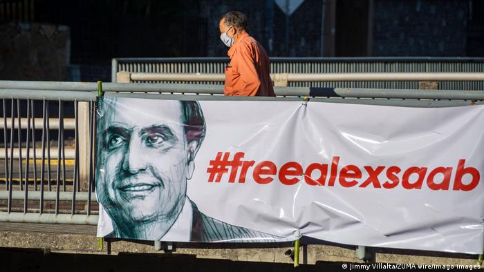 Faixa na capital venezuelana, Caracas, a pedir a libertação de Alex Saab