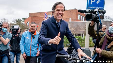 Тефлоновият Марк така наричат шеговито нидерландския премиер който отново