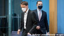 19.03.2021
German Health Minister Jens Spahn (R) and German public health expert Karl Lauterbach arrive for a news conference on March 19, 2021 in Berlin, amid the novel coronavirus / COVID-19 pandemic. (Photo by STEFANIE LOOS / various sources / AFP) (Photo by STEFANIE LOOS/POOL/AFP via Getty Images)