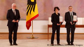 Deutschland Verleihung Bundesverdienstkreuz durch Bundespräsident Steinmeier an Ozlem Tureci und Ugur Sahin