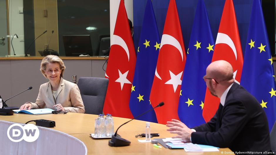 Στη γραμμή ΕΕ-Τουρκίας “υπό όρους συνεργασία” διαδικασία κωδικών πρόσβασης |  ΤΟΥΡΚΙΑ |  DW