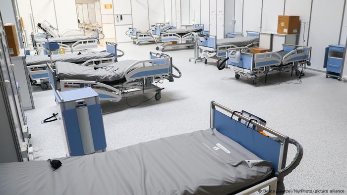 Polen I Temporäres Krankenhaus in Krakau Polen I Temporäres Krankenhaus in Krakau