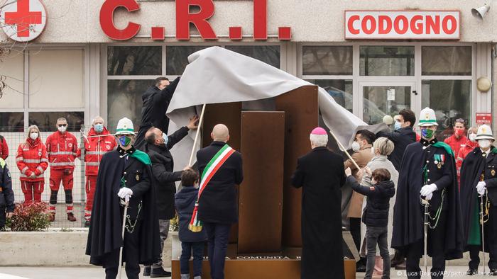 Monument to the victims of the coronavirus in the Italian city of Codogno