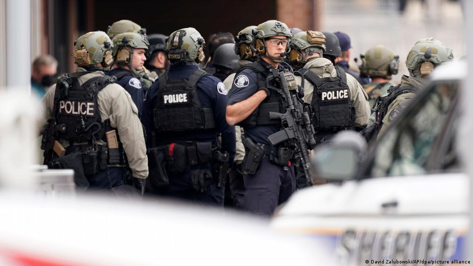 Colorado supermarket shooting leaves 10 dead