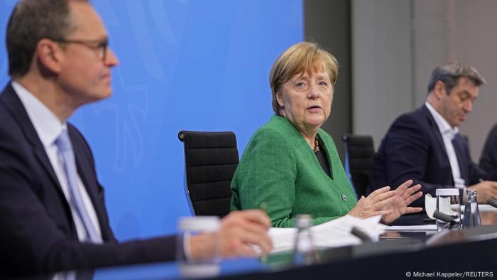 Deutschland | Nach Beratungen von Bund und Ländern | Bundeskanzlerin Angela Merkel | Pressekonferenz