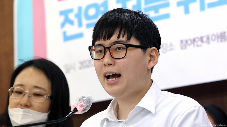 South Korea Transgender Soldier Suicide Brings Lgbt Discrimination To The Fore Asia An In Depth Look At News From Across The Continent Dw 23 03 2021