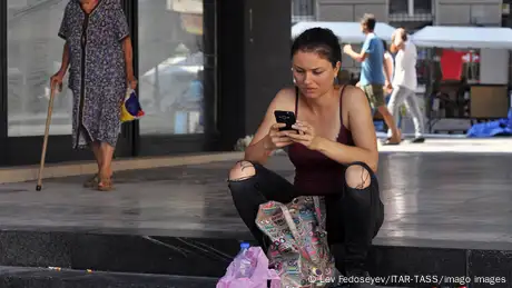 Looking for clicks? Street scene in Belgrade.