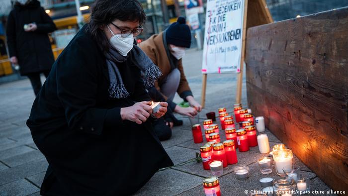 Bildergalerie | Gedenken und Trauer um die Toten der Pandemie | Europa 