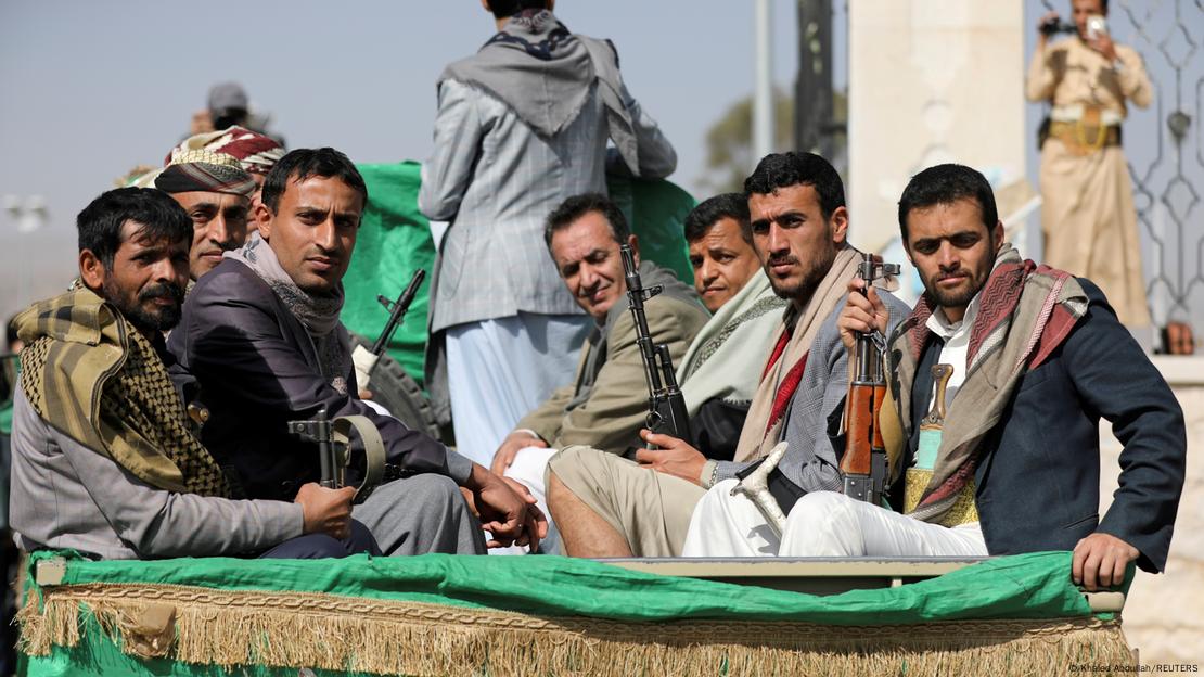 Grupo de rebeldes houthis armados